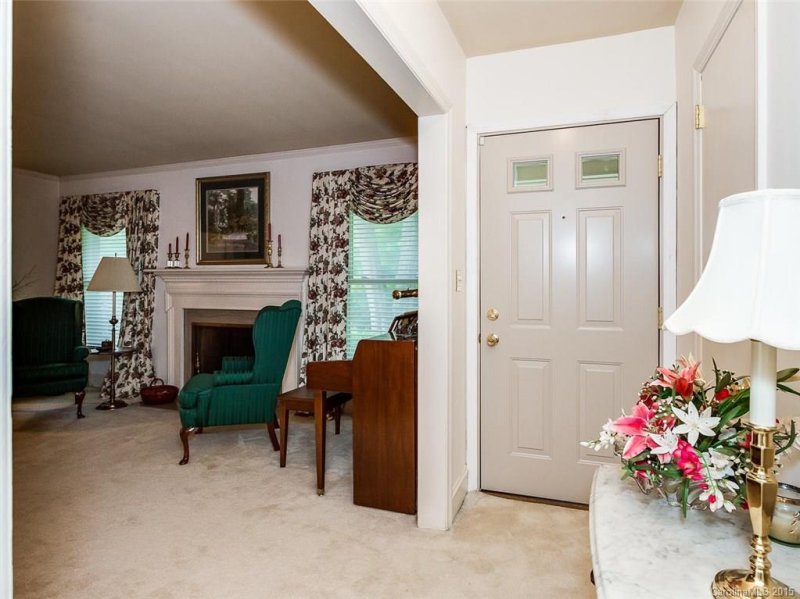 Property image 3 at 5700 Charing Place, Charlotte, NC 28211