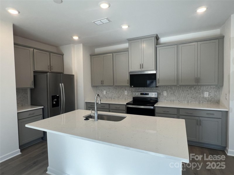 Property image 4 of 1500 31st Street in Walnut Reserve, Conover, NC 28613