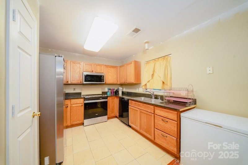 Property image 3 of 12817 Lismorre Castle Court in Coventry, Charlotte, NC 28273