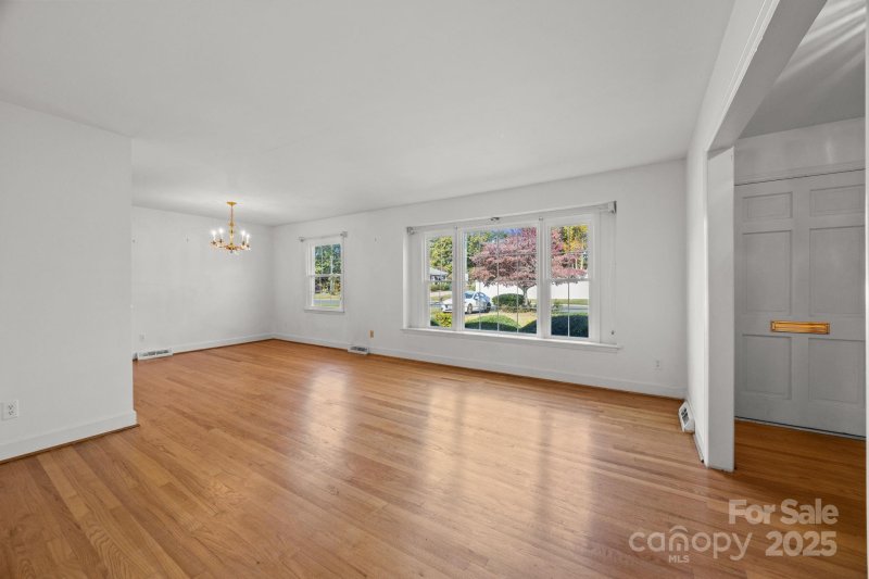 Property image 3 at 1643 Laurel Lane, Gastonia, NC 28054