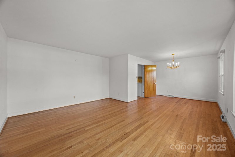 Property image 5 at 1643 Laurel Lane, Gastonia, NC 28054