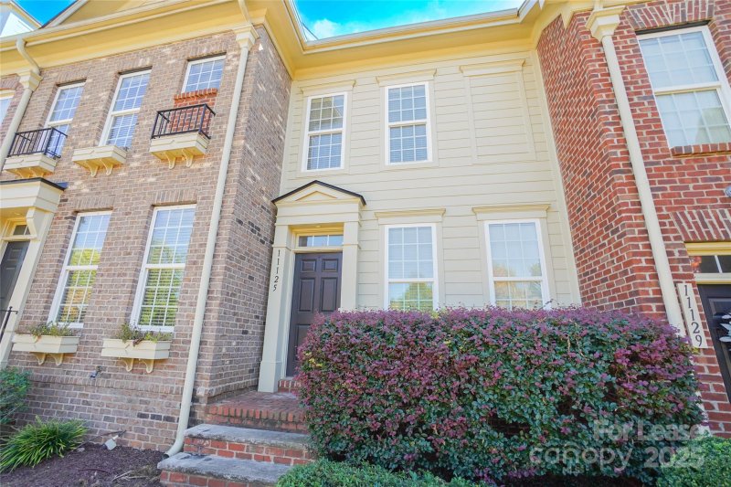 11125 Cedar Walk Lane