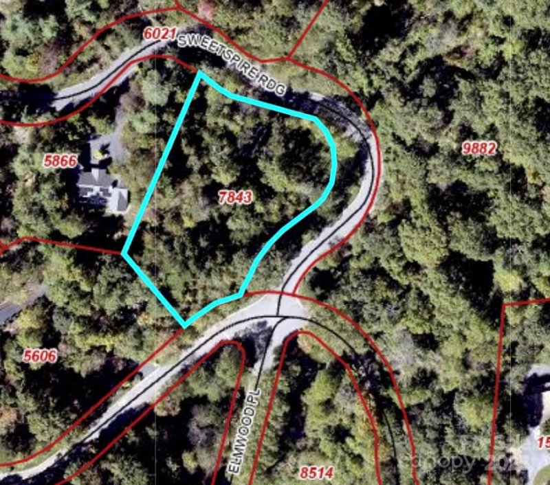 Property image 3 of 510 Sweetspire Ridge in Reynolds Mountain, Asheville, NC 28804