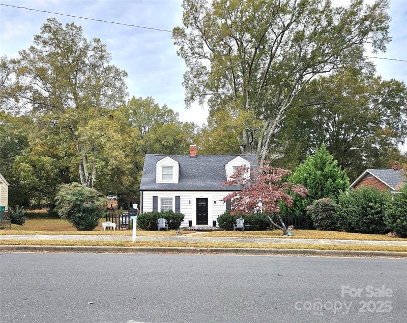 Property image 4 of 627 N 6th Street in Forest Hills, Albemarle, NC 28001