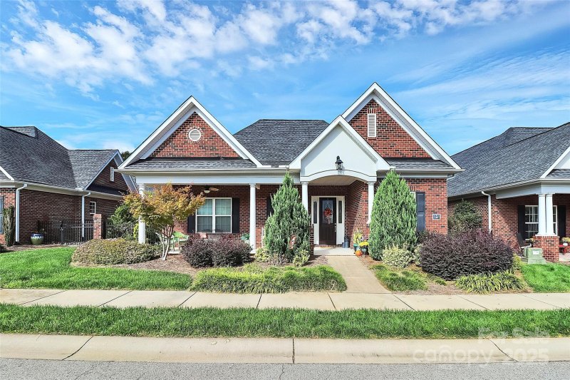 Property image 2 of 197 Hallmark Crossing in Augusta Place at Laurel Creek, Rock Hill, SC 29732