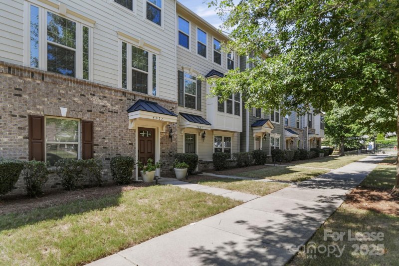 Property image 2 of 4061 Zilker Park Drive in City Park, Charlotte, NC 28217