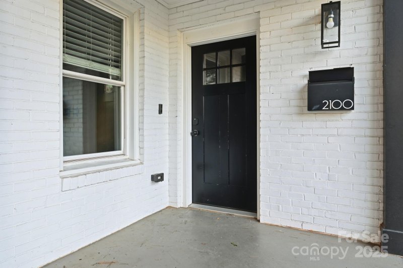 Property image 2 of 2100 Millerton Avenue in Wesley Heights, Charlotte, NC 28208