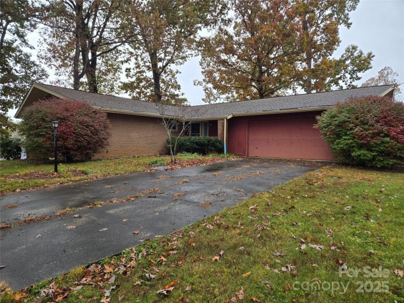 Property image 2 of 180 Oak Park Drive in oak park, Clyde, NC 28721