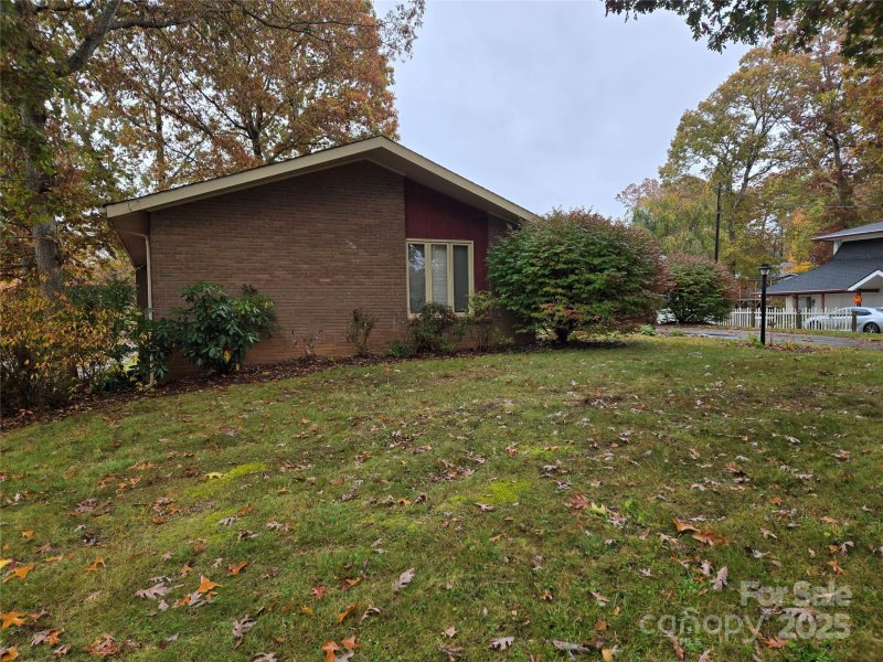 Property image 3 of 180 Oak Park Drive in oak park, Clyde, NC 28721