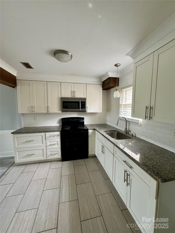 Property image 4 of 6300 Old Pineville Road in Carriage House, Charlotte, NC 28217