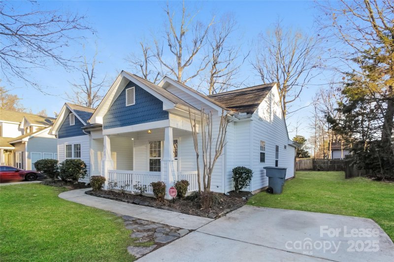 Property image 2 of 5030 Gibbons Link Road in Scotsborough, Charlotte, NC 28269