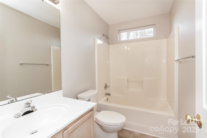 Property image 3 of 5030 Gibbons Link Road in Scotsborough, Charlotte, NC 28269