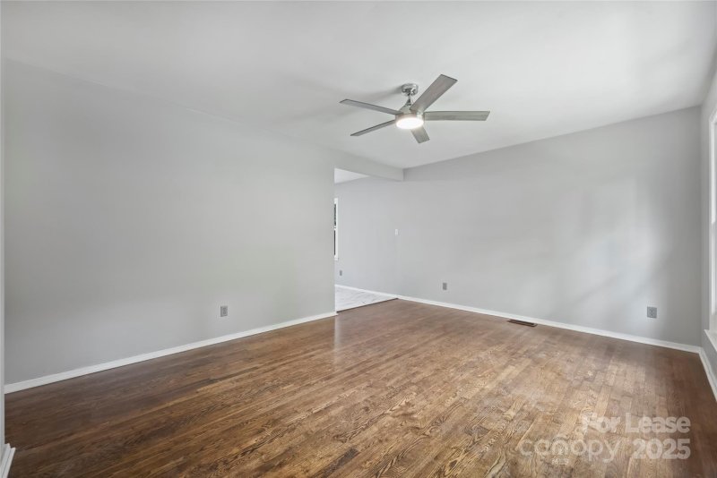 Property image 4 of 2840 Edsel Place in Windsor Park, Charlotte, NC 28205