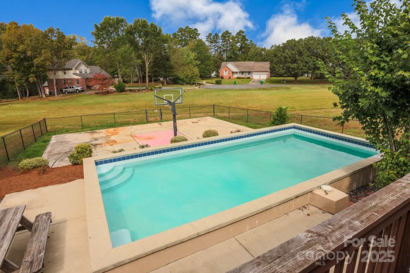 Property image 2 of 794 Hathcock Glen Drive in Oak Glen, Oakboro, NC 28129