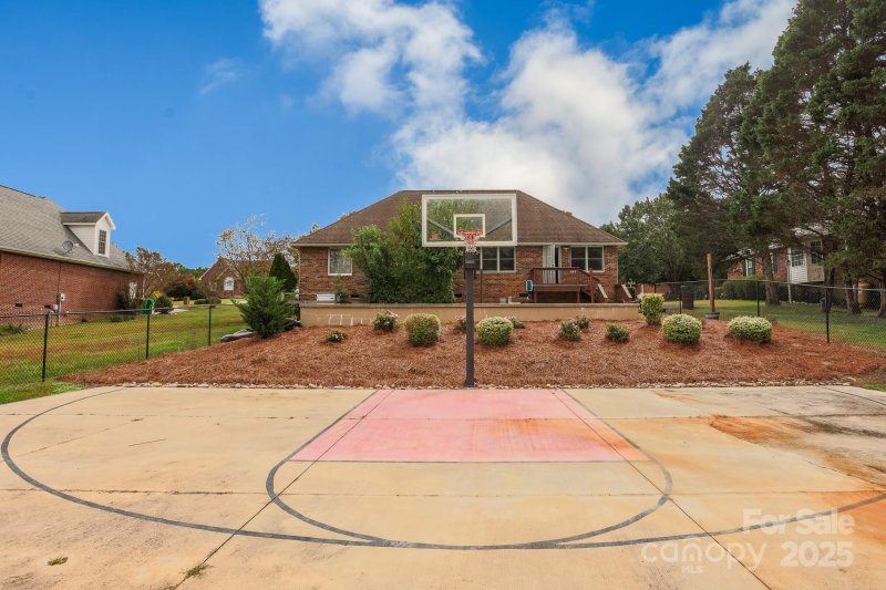 Property image 5 of 794 Hathcock Glen Drive in Oak Glen, Oakboro, NC 28129