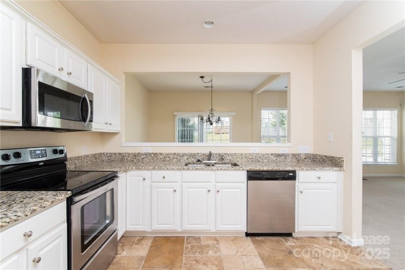 Property image 4 of 12312 Dunford Street in Reavencrest, Charlotte, NC 28277