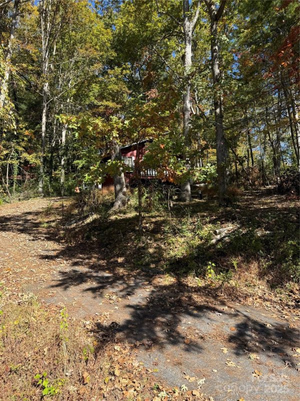 Property image 4 of 202 Lyndhurst Drive in Greater Druid Hills, Hendersonville, NC 28791