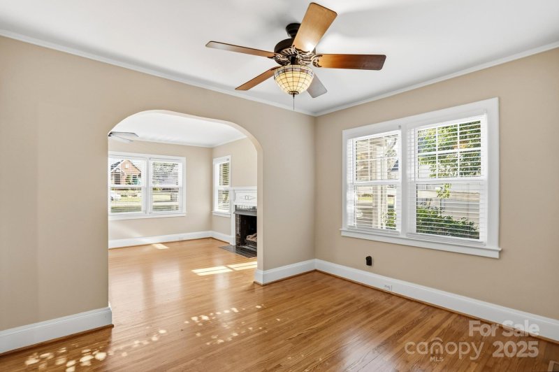 Property image 4 of 3108 Westmoreland Avenue in Commonwealth Park, Charlotte, NC 28205