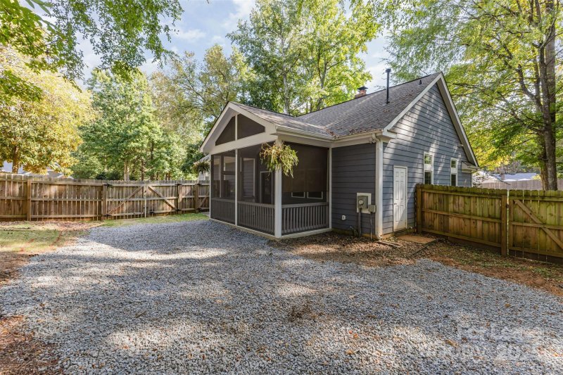 Property image 5 of 100 Aurora Lane in Shepherds Vineyard, Huntersville, NC 28078