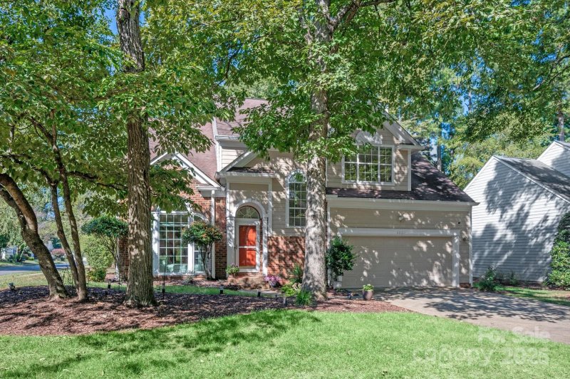 Property image 2 at 6001 Elm Cove Lane, Charlotte, NC 28269