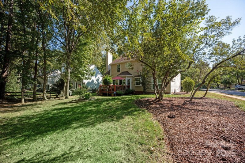 Property image 5 at 6001 Elm Cove Lane, Charlotte, NC 28269