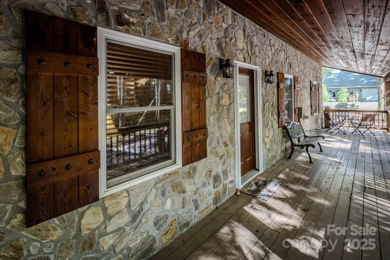 Property image 5 of 719 Pine Ridge Road in Westridge, Beech Mountain, NC 28604