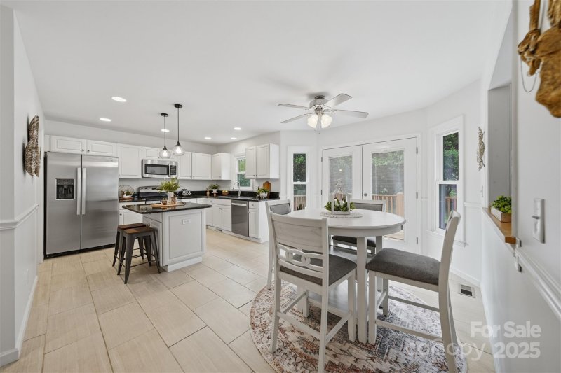 Property image 5 of 656 Wood Hollow Road in River Ridge Run, Taylorsville, NC 28681