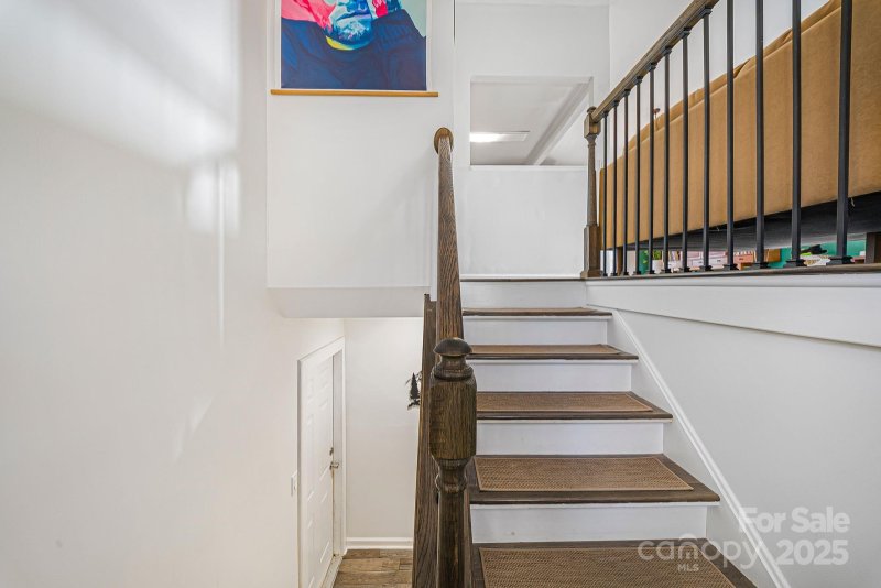 Property image 2 of 16 Woodfield Road in Glen Meadows, Arden, NC 28704