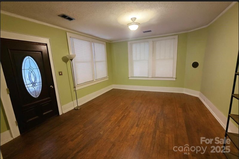 Property image 2 of 5105 N Main Street in College Place, Columbia, SC 29203