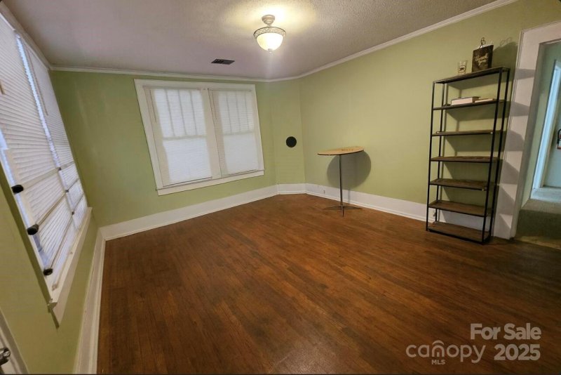 Property image 3 of 5105 N Main Street in College Place, Columbia, SC 29203