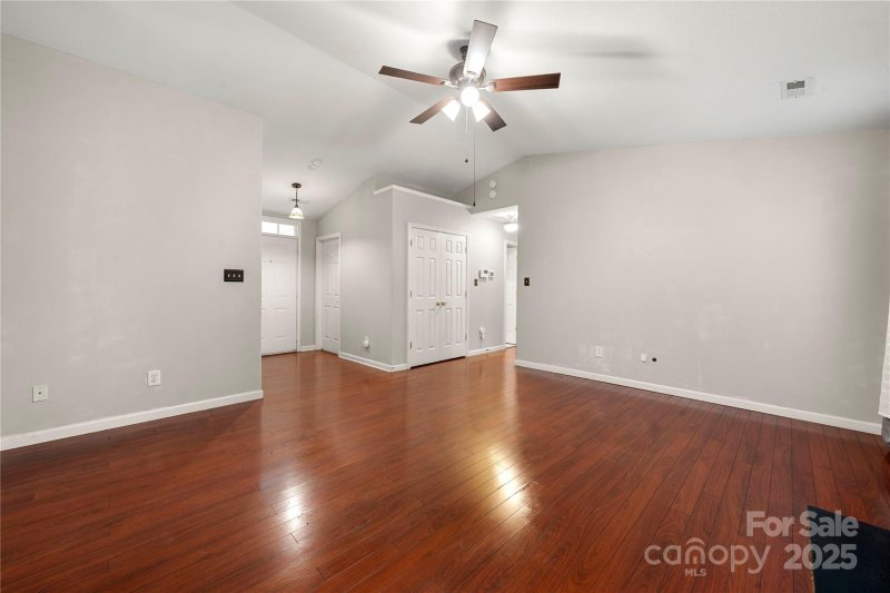 Property image 5 at 5704 Shining Oak Lane, Charlotte, NC 28269