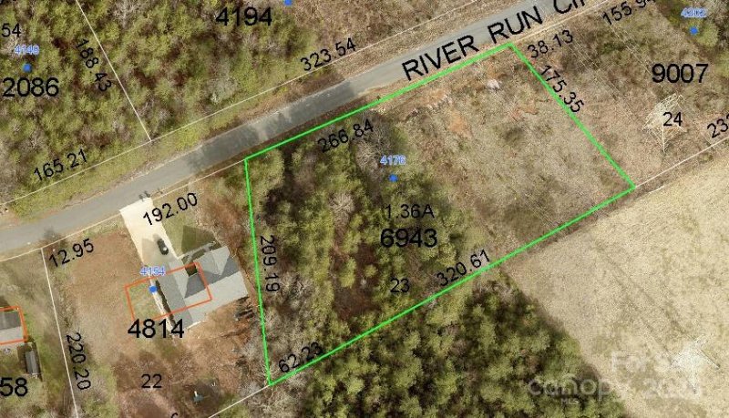 Property image 2 of 4176 River Run Circle in River Run, Hickory, NC 28602