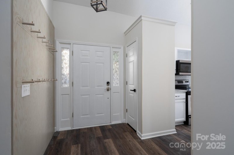 Property image 5 of 9328 Hanworth Trace Drive in Landen Meadows, Charlotte, NC 28277