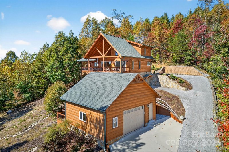 Property image 2 of 53 Osprey Lane in Grandview Peaks, Nebo, NC 28761