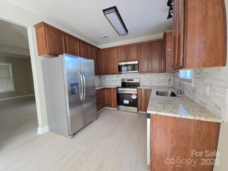 Property image 5 of 1960 Wilburn Park Lane in Highland Creek, Charlotte, NC 28269