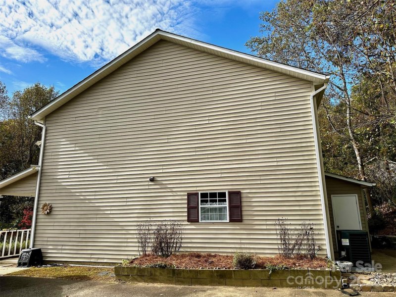 Property image 4 of 3 Rocking Porch Road in Haw Creek Heights, Asheville, NC 28805