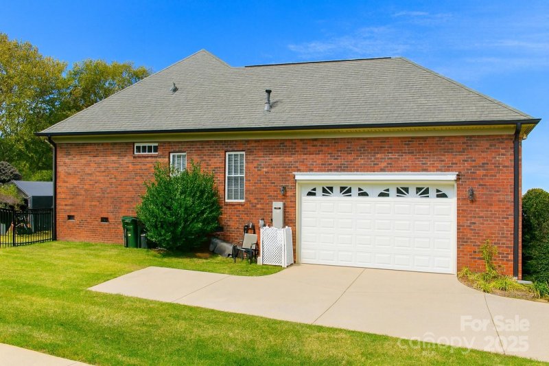 Property image 3 of 2813 Monterrey Lane in Savannah Way, Monroe, NC 28110