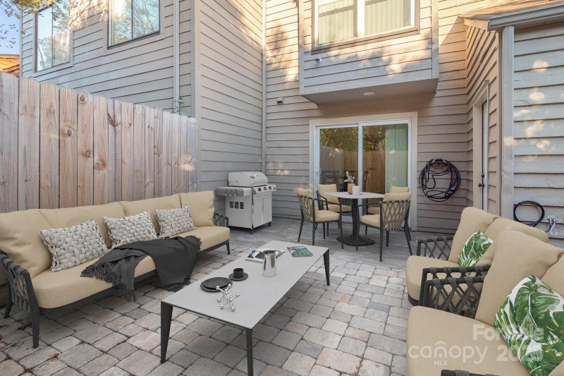 Brookside Townhouses, Rock Hill Community