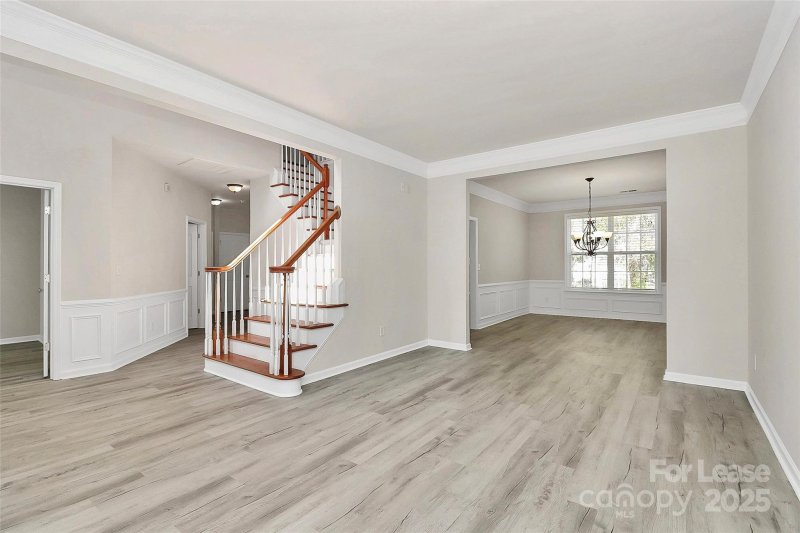 Property image 5 of 2108 Oakcliffe Court in Heatherstone, Harrisburg, NC 28075