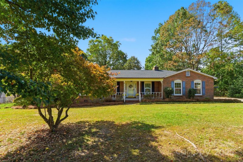 Property image 3 at 215 Chadwick Drive, Kings Mountain, NC 28086