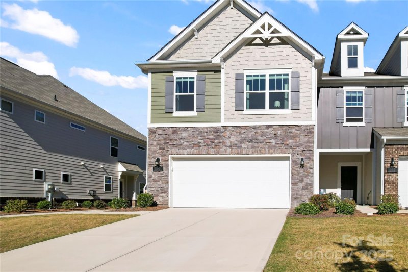 Property image 4 of 263 Harpers Run Lane in Harpers Run, Matthews, NC 28104