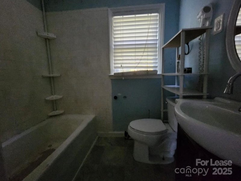 Property image 3 of 3337 Eastway Drive in Eastway Park, Charlotte, NC 28205