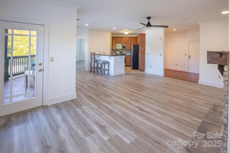 Property image 4 of 9 Kenilworth Knoll in Beaucatcher House, Asheville, NC 28805