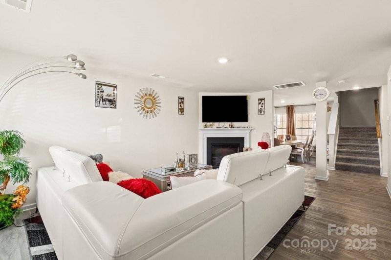 Property image 5 of 1317 Mifflin Lane in The Mills at Long Creek, Dallas, NC 28034