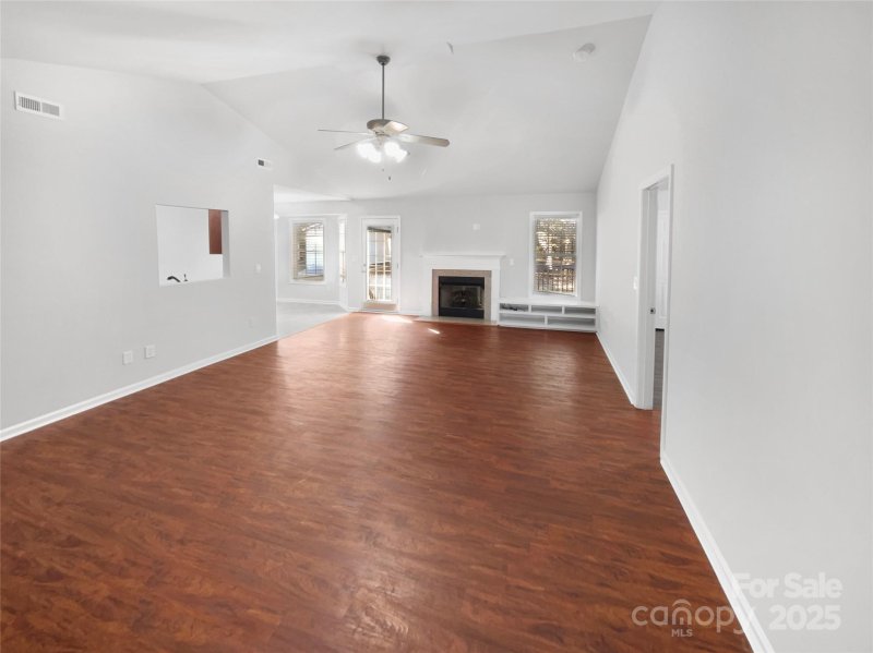 Property image 3 of 912 Carole Summey Drive in Summey Knoll, Dallas, NC 28034