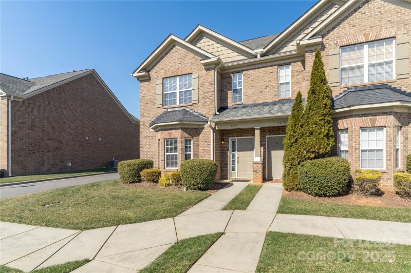 Property image 3 of 5682 Stafford Road in Brookdale Village, Charlotte, NC 28215