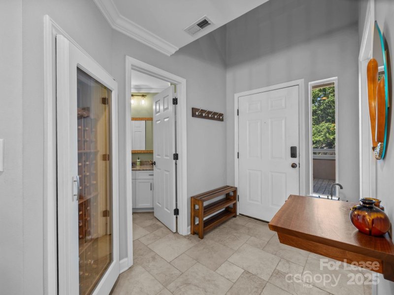 Property image 5 of 17925 Kings Point Drive in Kings Point, Cornelius, NC 28031