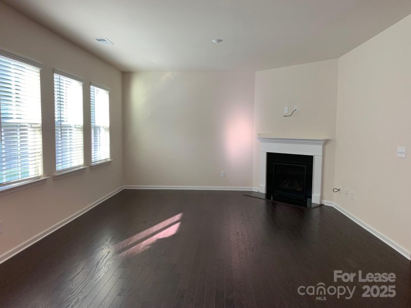 Property image 5 of 143 Wrangell Drive in Parkmont, Mooresville, NC 28117