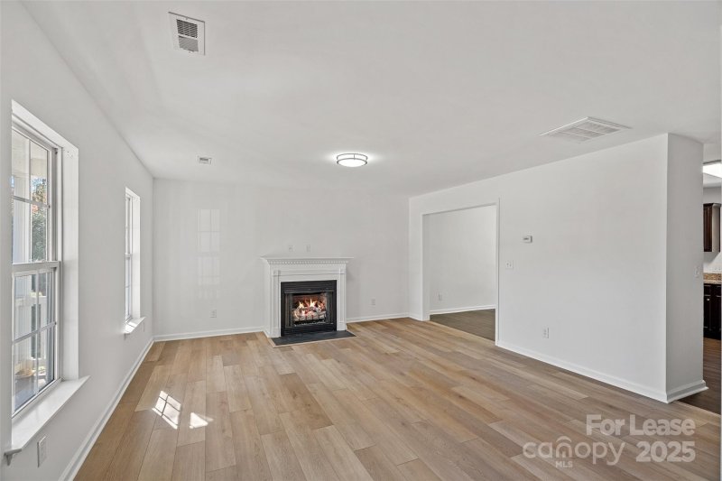 Property image 3 of 5628 Henderson Oaks Drive in Henderson Oaks, Charlotte, NC 28269