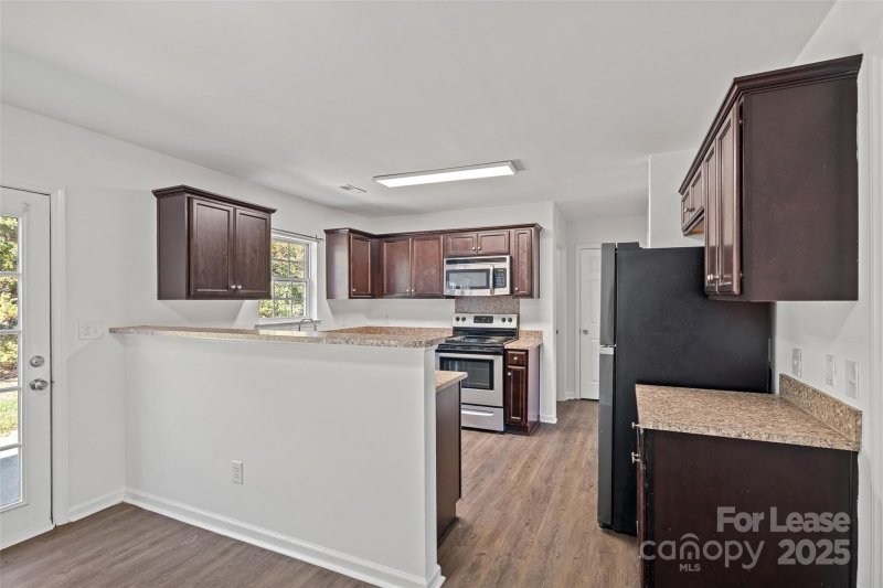 Property image 5 of 5628 Henderson Oaks Drive in Henderson Oaks, Charlotte, NC 28269